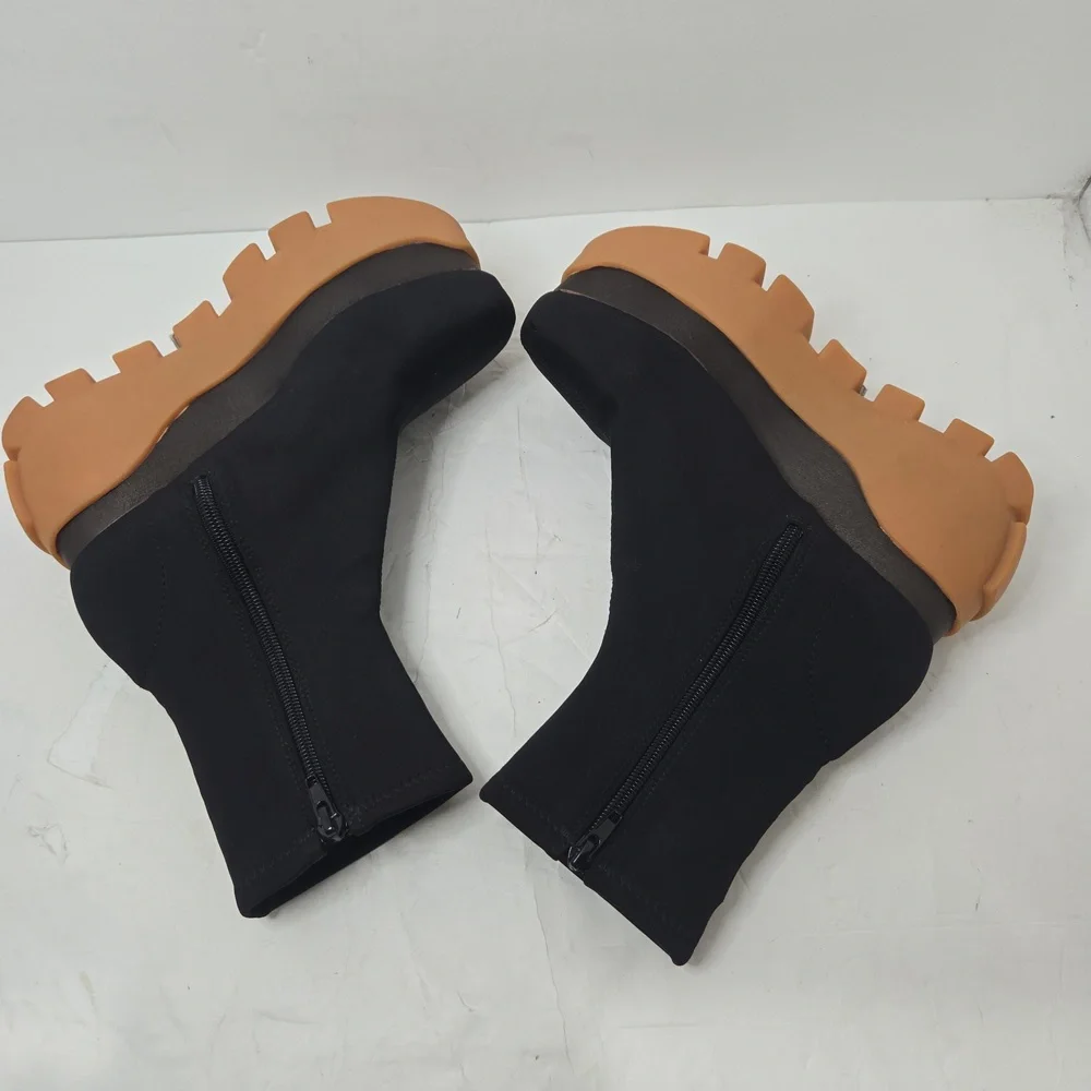 Jeffrey Campbell Women's Black and Tan Boots 6.5M